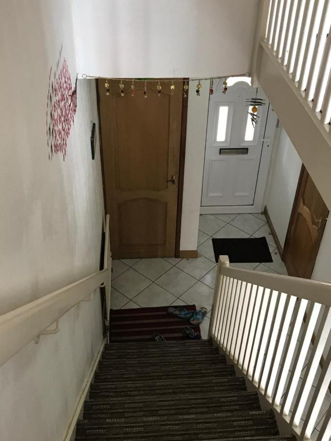 Spacious House 15Min To Canary Wharf/O2/Excel/Central Лондон Екстериор снимка