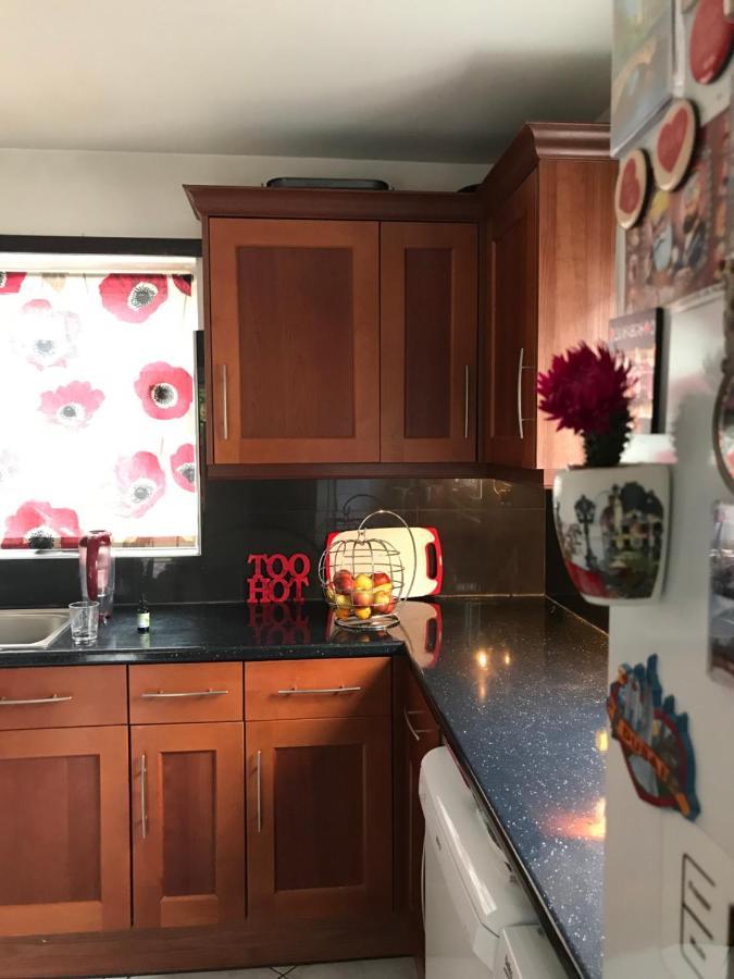 Spacious House 15Min To Canary Wharf/O2/Excel/Central Лондон Екстериор снимка