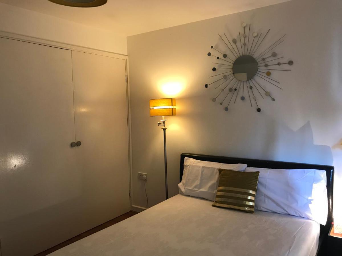 Spacious House 15Min To Canary Wharf/O2/Excel/Central Лондон Екстериор снимка